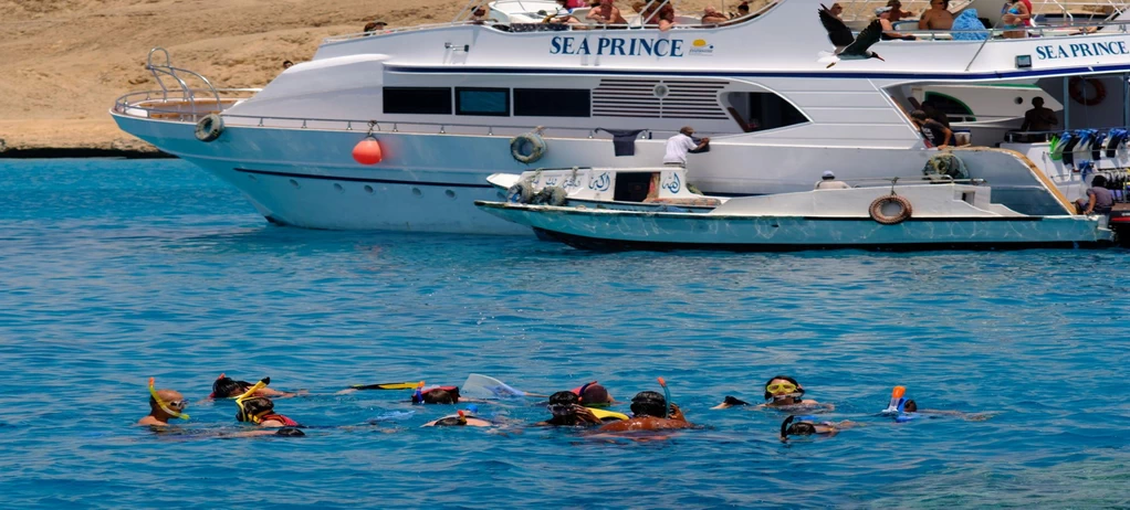 Giftun Island Snorkeling Tour 